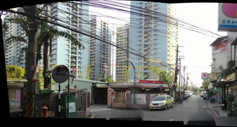 2015年11月板橋站區外道路。