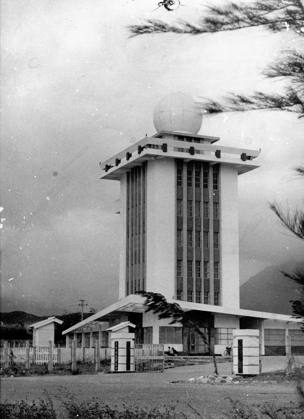 1966年建站初期大門景觀。點此顯示大圖(彈出視窗)