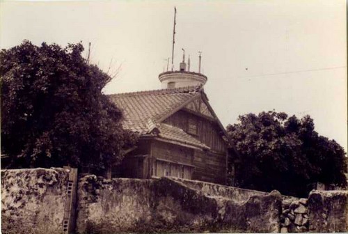 約1950年代前後站房與主建物。點此顯示大圖(彈出視窗)