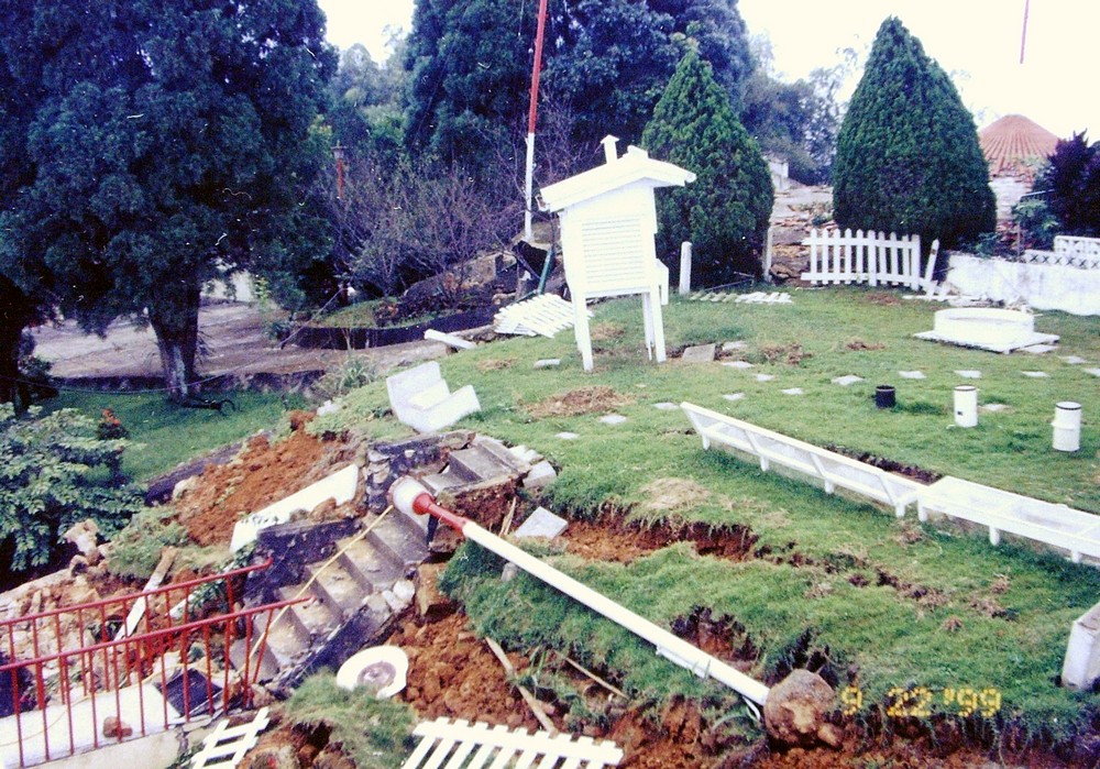 1999年921大地震發生後之觀測坪(2)。點此顯示大圖(彈出視窗)