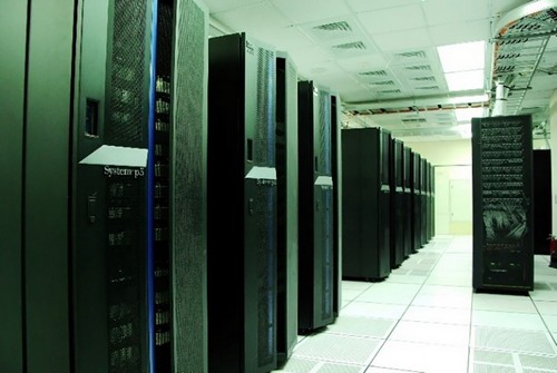 2002至2009年第4代高速運算電腦(IBMP5-575Cluster1600)。